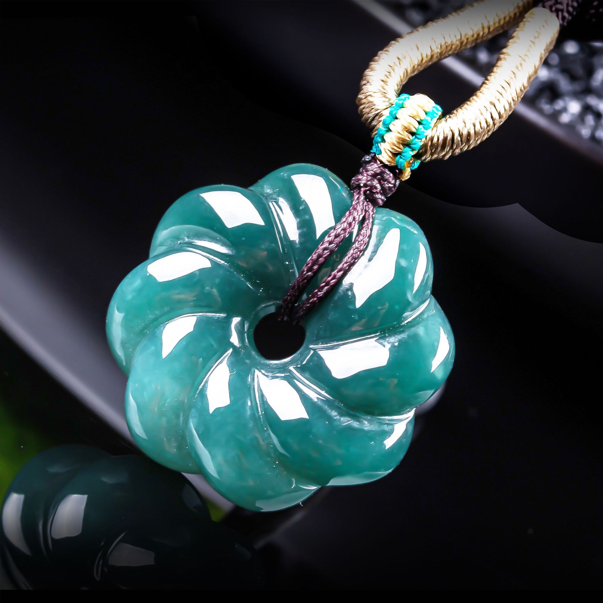 Women Fashion Necklace - Naturalny naszyjnik z jadeitu birmańskiego w